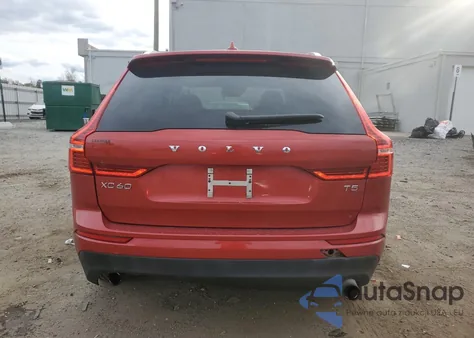 2019 Volvo Xc60 T5 Momentum z USA, uszkodzony, nr VIN LYV102DK7KB223427